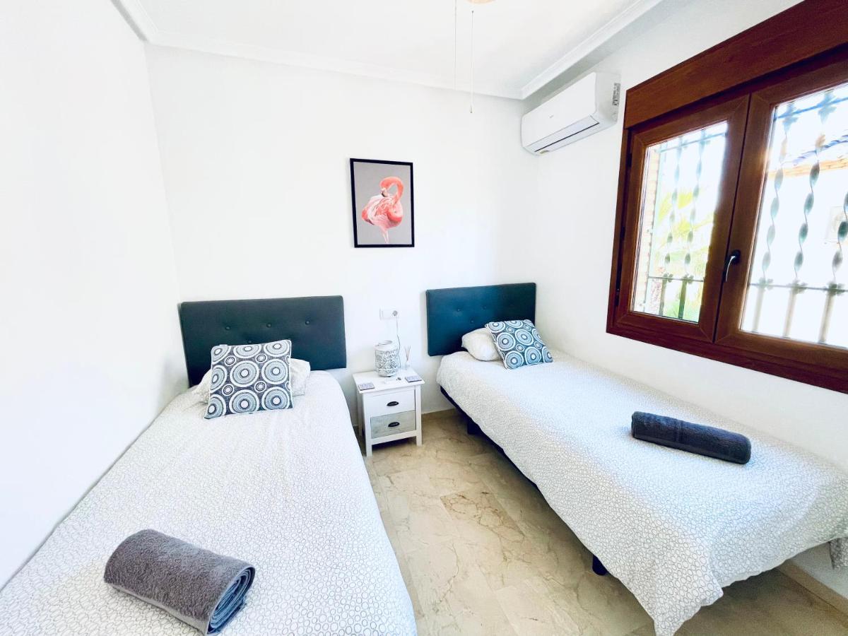 Casa Beth Villamartin 2 Bedroom/ 2 Bathroom With Pool 奥里韦拉 外观 照片